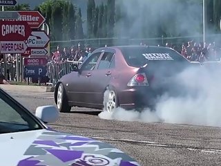 PILLAGED GIVING A GOOD POWDER IN PUBLIC FULL