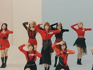 IZ*ONE  УLa Vie En RoseФ MV