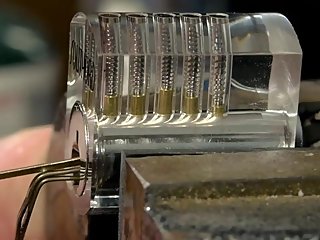 How To Pick A Lock With Hairpins - Hairpin Lockpicking